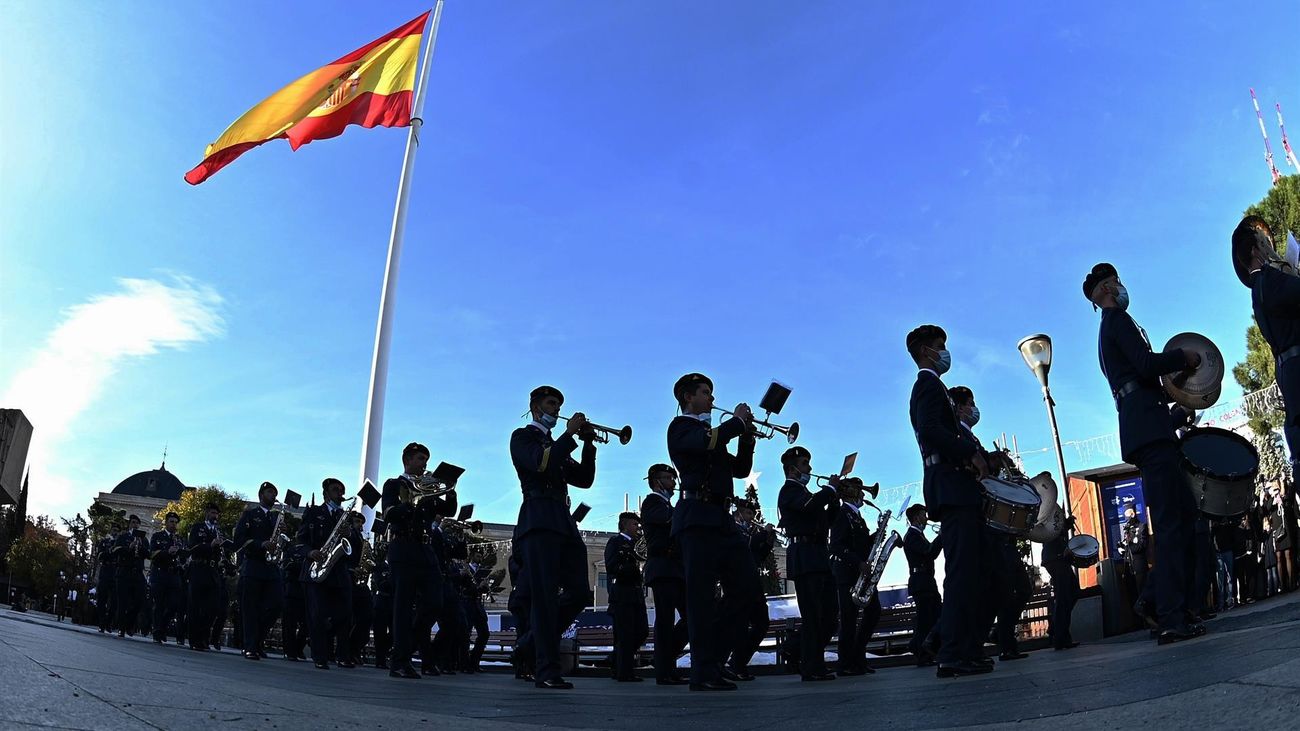 Acto de Izado Solemne de la Bandera de España con motivo del “Día de la Constitución”