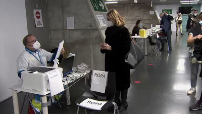 Madrid recupera la vacunación sin cita previa en el Zendal y en el Wizink Center