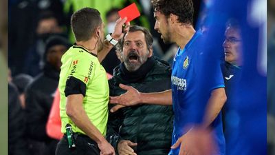 Quique Sánchez, dos partidos de sanción por su expulsión ante el Athletic