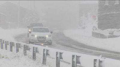 La nieve, el viento y el agua protagonizan el retorno del puente festivo