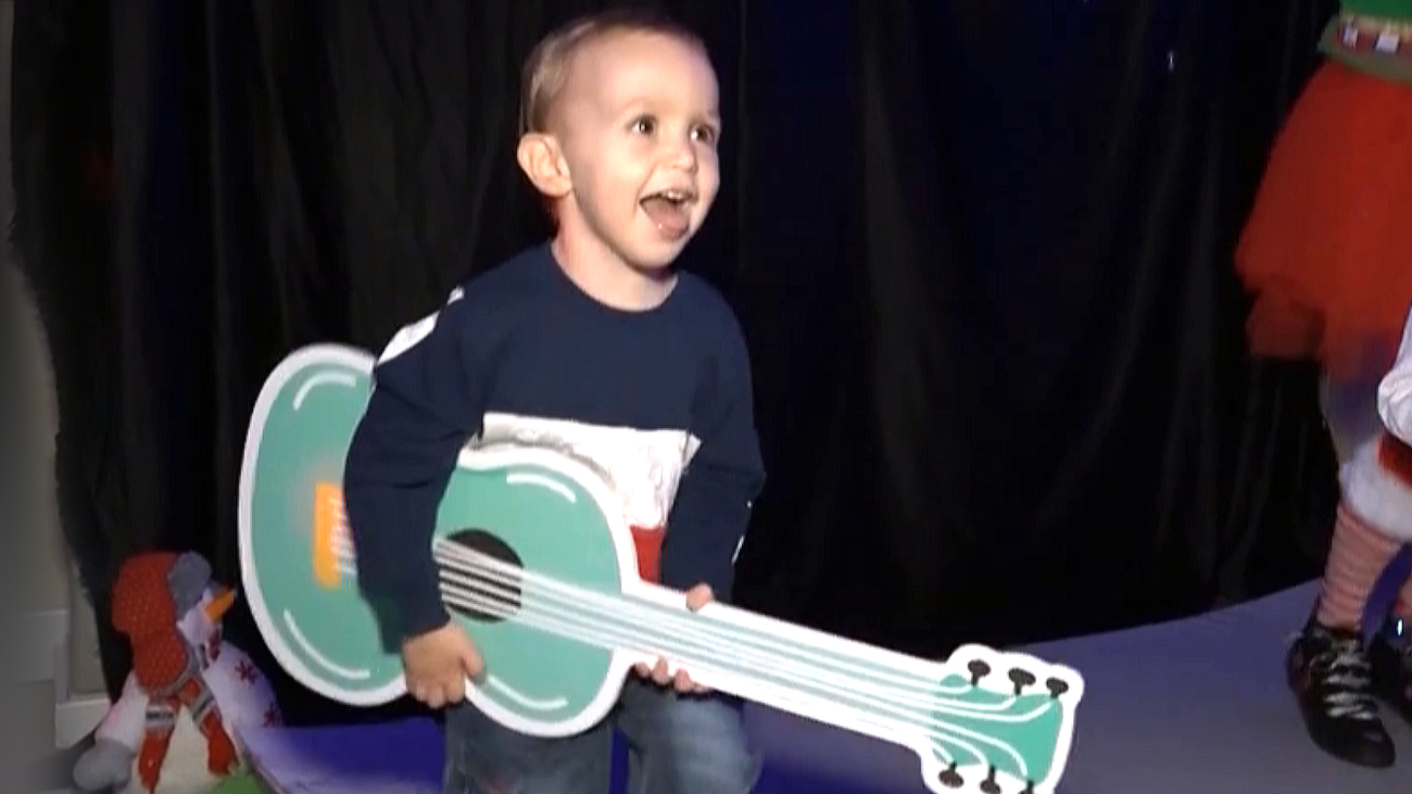 'Alopeke', un espacio para los más pequeños con inflables, cantajuegos y talleres en El Retiro