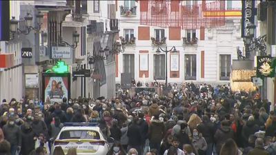 El Puente registra 753 multas por botellón, 25 detenidos y un "cumplimiento masivo" del uso de mascarillas