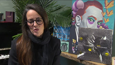 Vega lanza 'bipolar', un adelanto del nuevo disco que saldrá a la luz en febrero