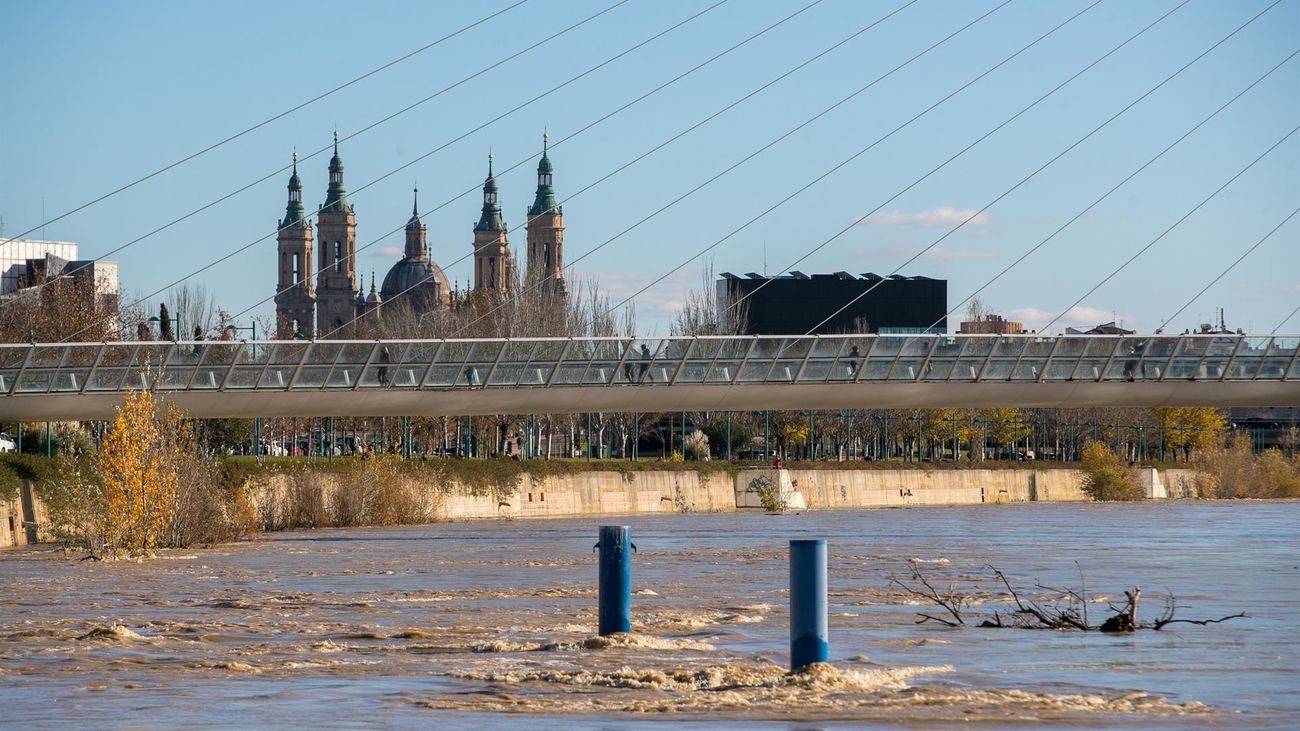 La crecida del Ebro llega a Zaragoza