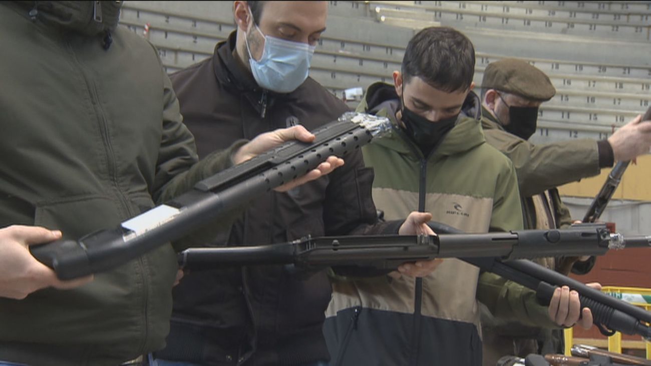 Moralzarzal acoge la última subasta de armas incautadas por la Guardia Civil