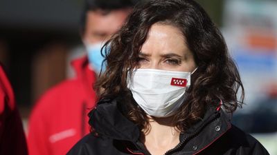 Ayuso no celebrará la cena del PP de la Asamblea porque está "prohibida": "Donde manda patrón, no manda marinero"