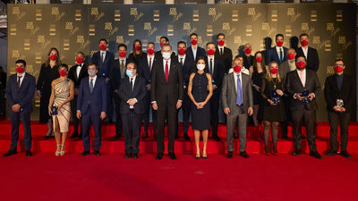 Los medallistas de Tokio reciben un emotivo homenaje del Comité Olímpico