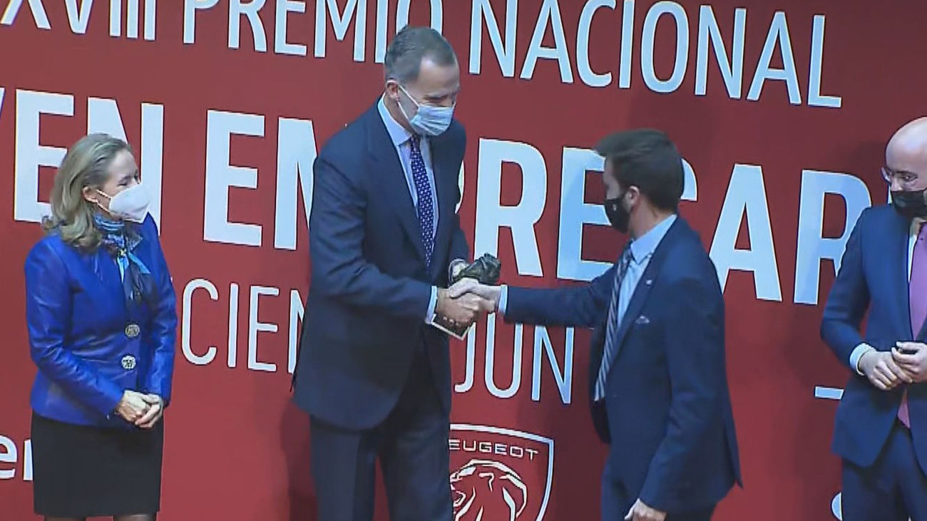 El Rey elogia a los jóvenes empresarios y su esfuerzo: “Sois protagonistas de la modernización”