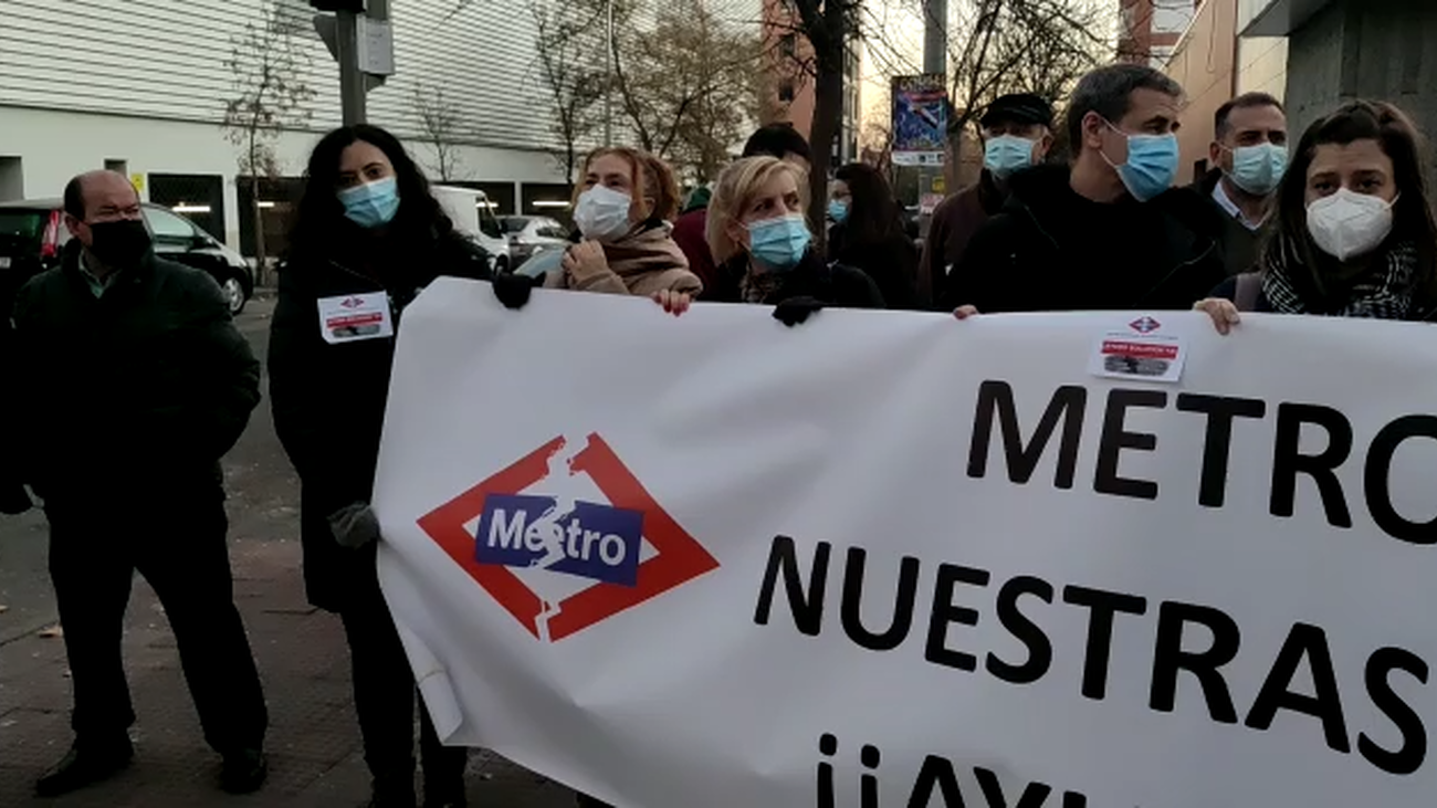 Los afectados por la línea 7B de Metro piden un plan integral que repare todos los daños