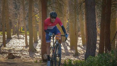 La Carrera del Pavo de Colmenar Viejo pone colofón al calendario ciclista madrileño