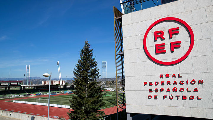 La RFEF anuncia los nuevos protocolos covid en el fútbol