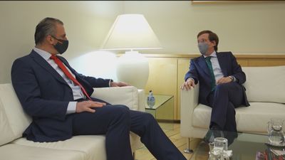 Vox dice 'no' a los presupuestos de Almeida, que ya mira a Recupera Madrid