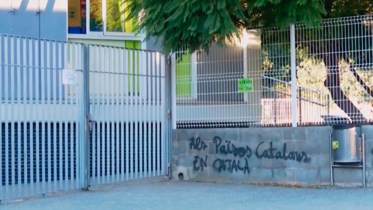 Cerca de un centenar de familias han empezado a exigir el 25% de las clases en castellano