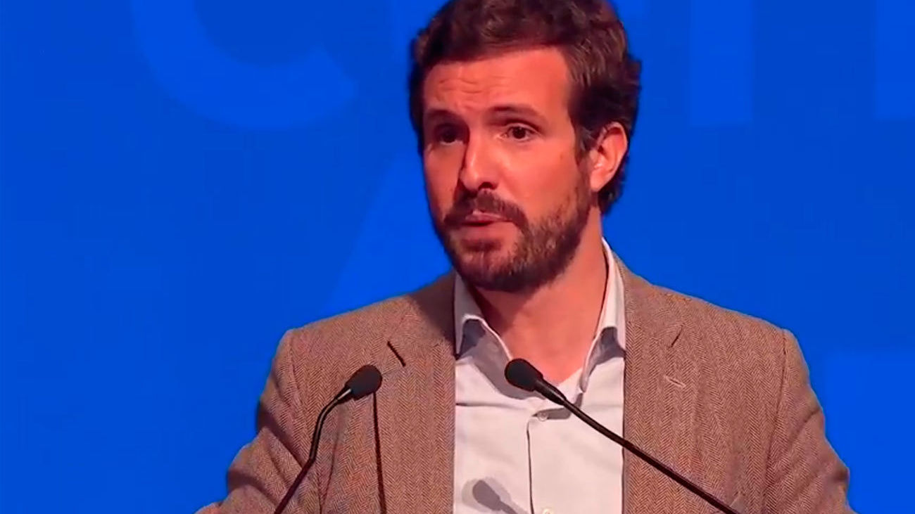 Casado lamenta que Sánchez se vuelva a parapetar tras las comunidades