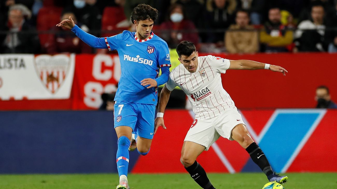 Joao Felix ante el Sevilla