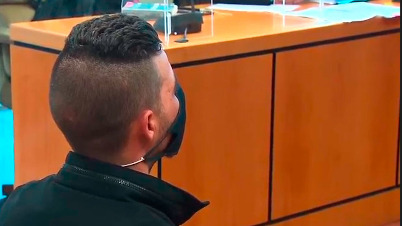 Piden 17 años de prisión al hombre que prendió fuego a un joven que dormía en una nave okupa