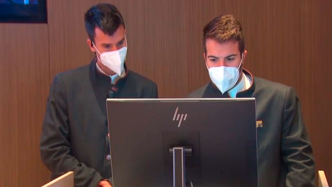 Ómicron golpea al turismo en Madrid, con una fuerte caída de las reservas en los hoteles