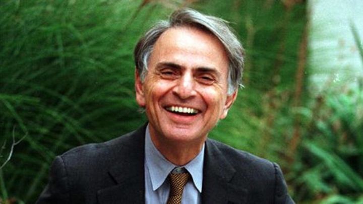 25 años sin Carl Sagan, el científico que nos llevó de viaje por el Universo