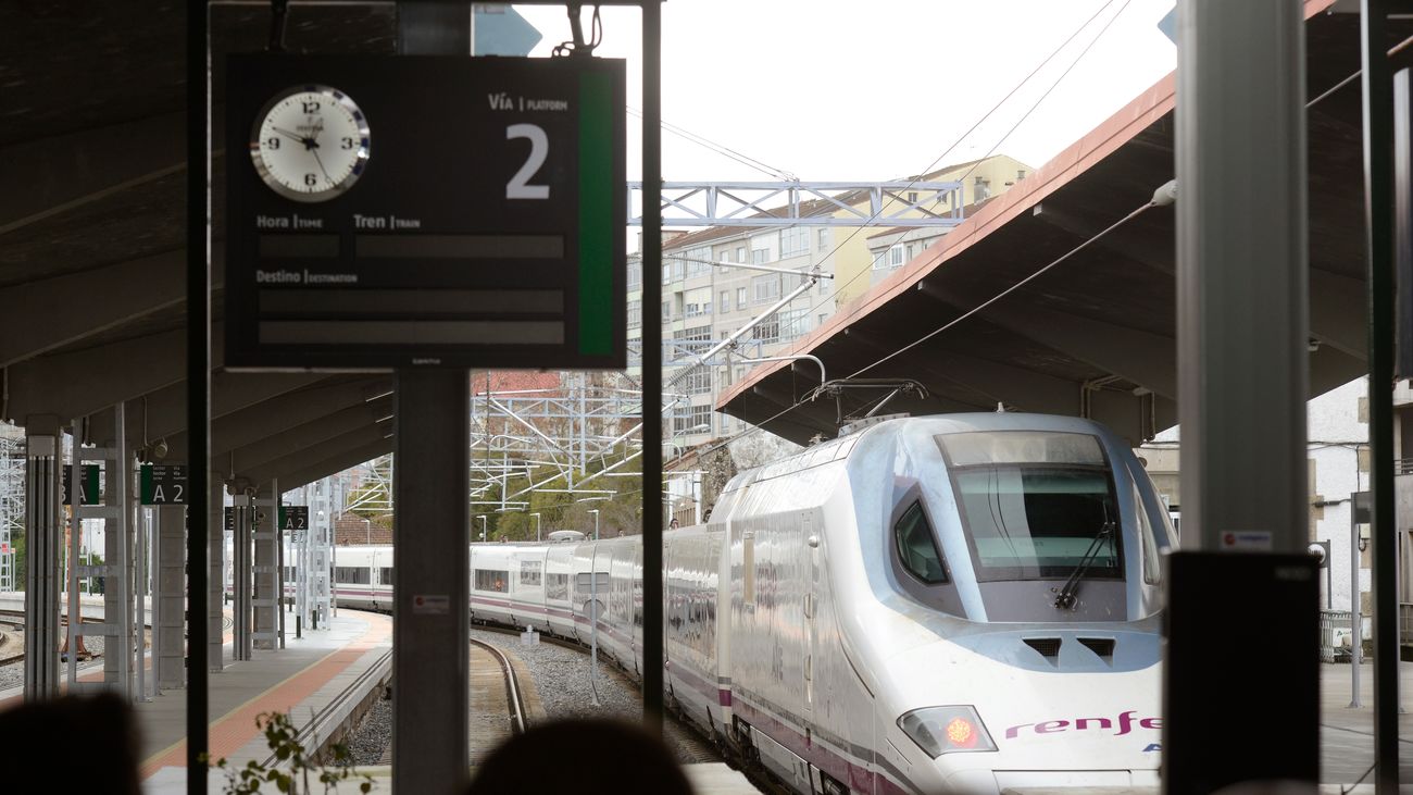Renfe ya ha vendido 125.000 billetes del AVE que conecta Madrid con Galicia