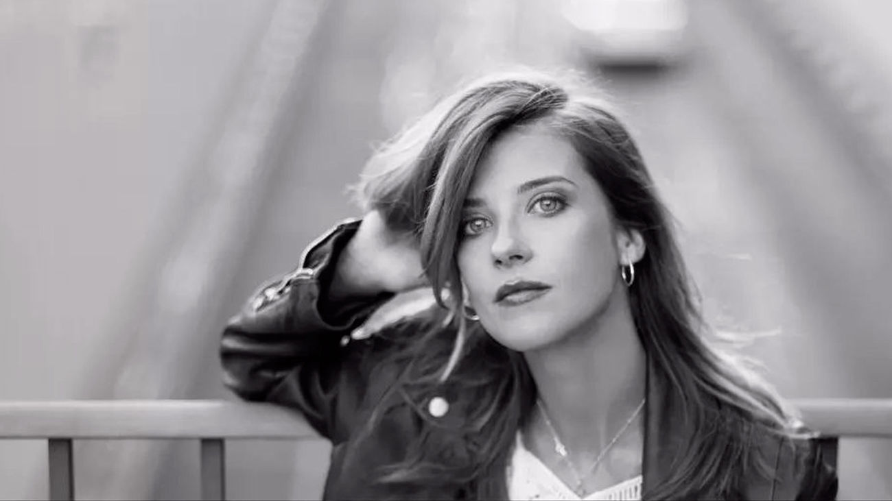 Virginia Maestro reivindica la sencillez con ‘With you’: “Las poses me repelen”