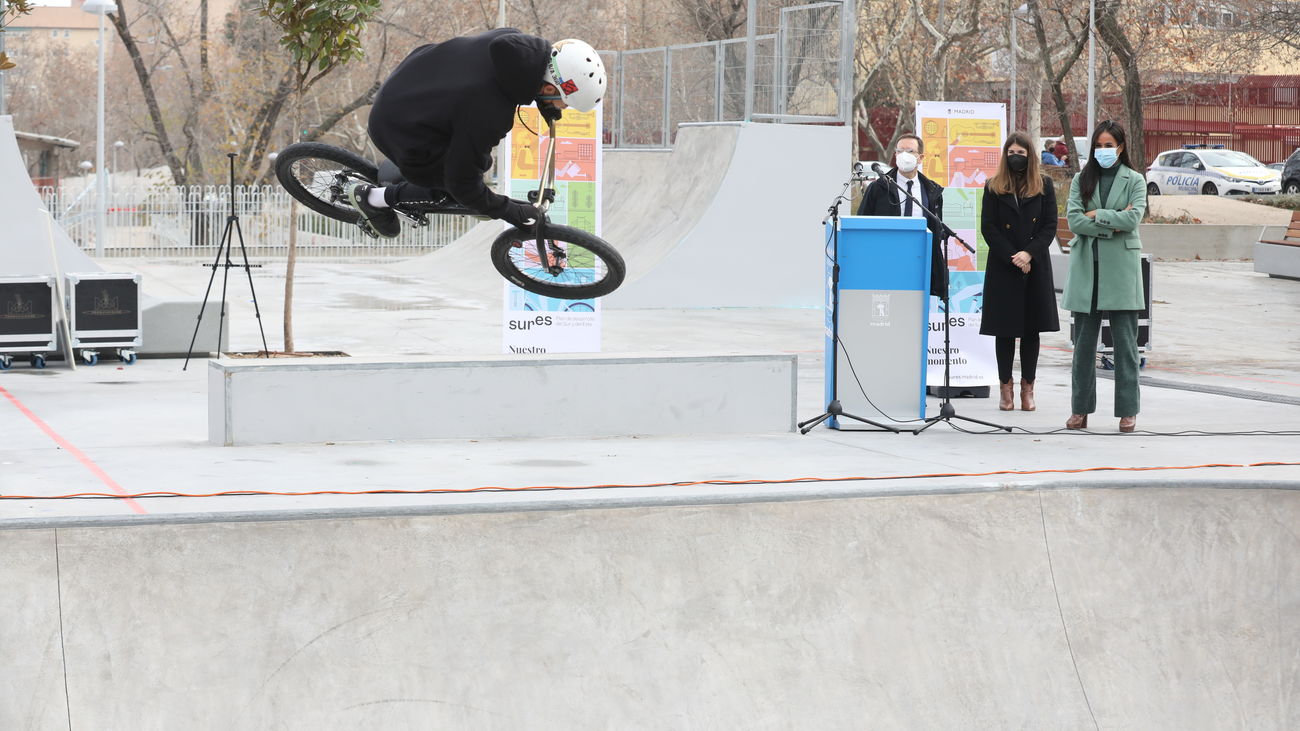Nueva instalación para practicar deportes urbanos en San Blas-Canillejas