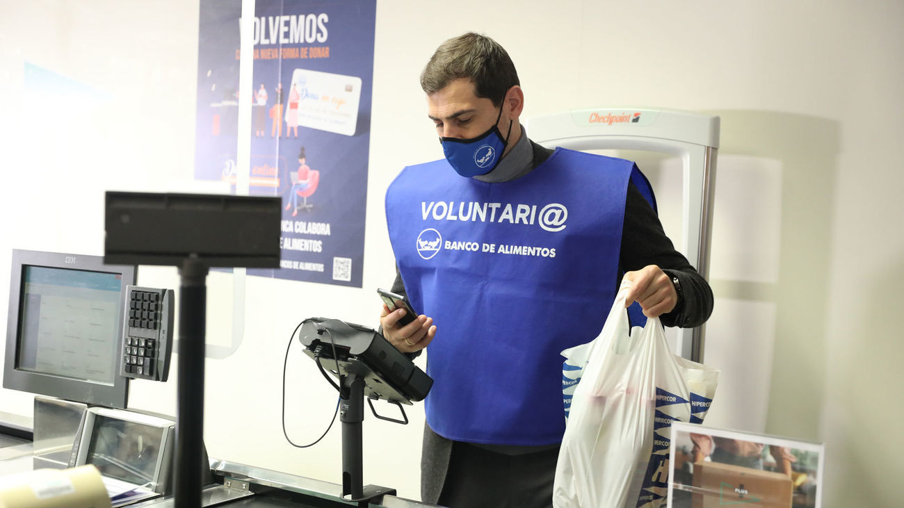 Iker Casillas, voluntario del Banco de Alimentos