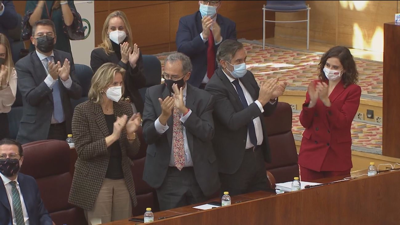 Ayuso aprueba sus primeros presupuestos regionales, que dan "libertad y certidumbre", con el apoyo de Vox