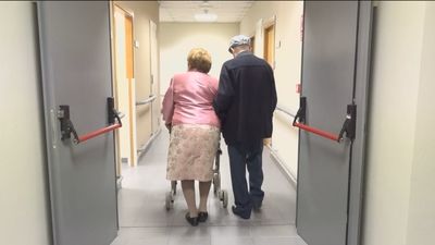 Detenidas dos vecinas de Móstoles por estafar a una anciana interna en una residencia de Rivas