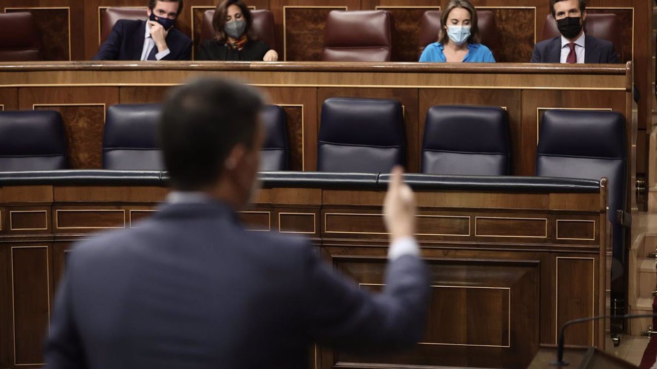 Casado acusa a Sánchez de usar a las CCAA como "escudos humanos" y Sánchez  sugiere que no habrá restricciones