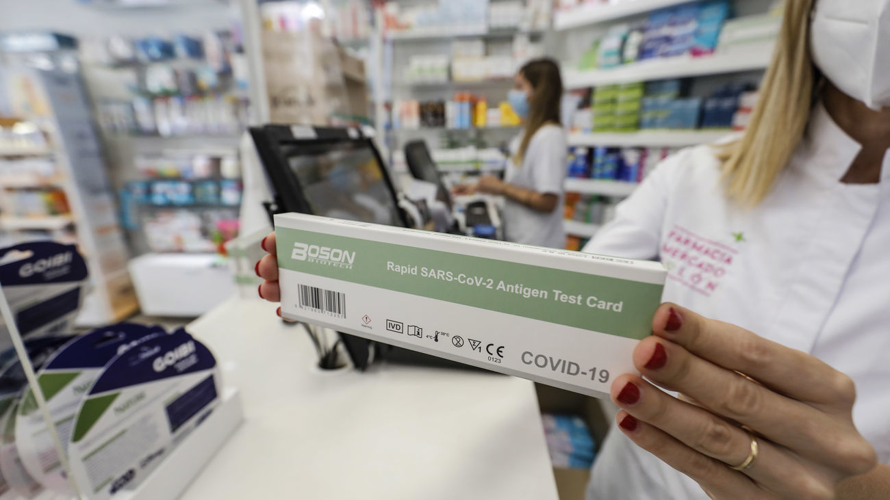 Seis millones de test de antígenos llegan a las farmacias madrileñas