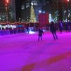La pista de patinaje sobre hielo de la Plaza de España, la atracción estrella de estas navidades
