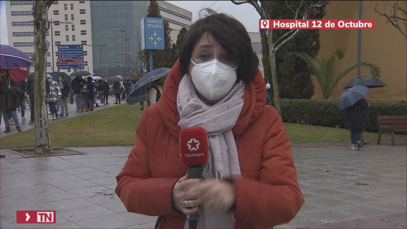 Los madrileños acuden, también en Navidad, a los hospitales para hacerse test de antígenos