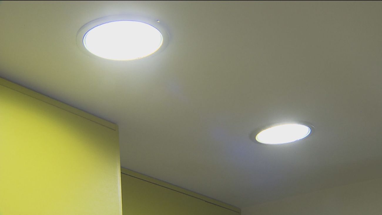 La luz baja este domingo de los 200 euros por primera vez desde el 8 de diciembre, hasta los 188,53 euros/MWh