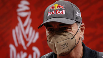 Carlos Sainz pierde más de dos horas: "Si es esto lo que quiere el Dakar, es una pena"