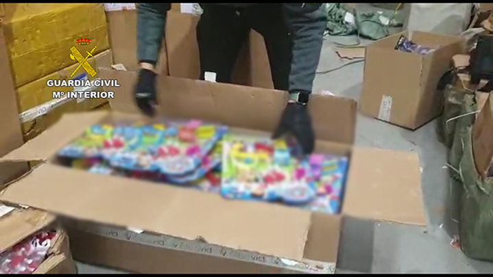 Incautación de juguetes falsificados en Pinto / GUARDIA CIVIL
