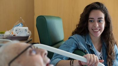 Nadie Solo: hasta 2.000 voluntarios luchan contra la soledad no deseada