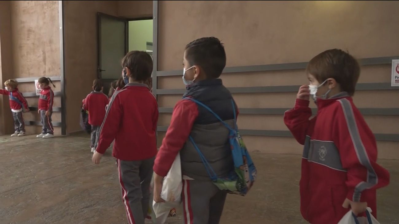 Los alumnos madrileños de hasta 12 años que hayan sido  contacto de un positivo no tendrán que hacer cuarentena