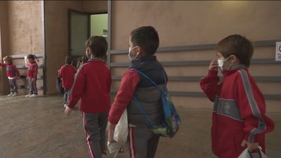 Los alumnos madrileños de hasta 12 años que hayan sido  contacto de un positivo no tendrán que hacer cuarentena