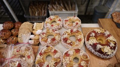 Colas en Madrid en busca del mejor roscón de Reyes