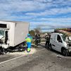 Un muerto y un herido grave al chocar un camión y una furgoneta en San Fernando de Henares