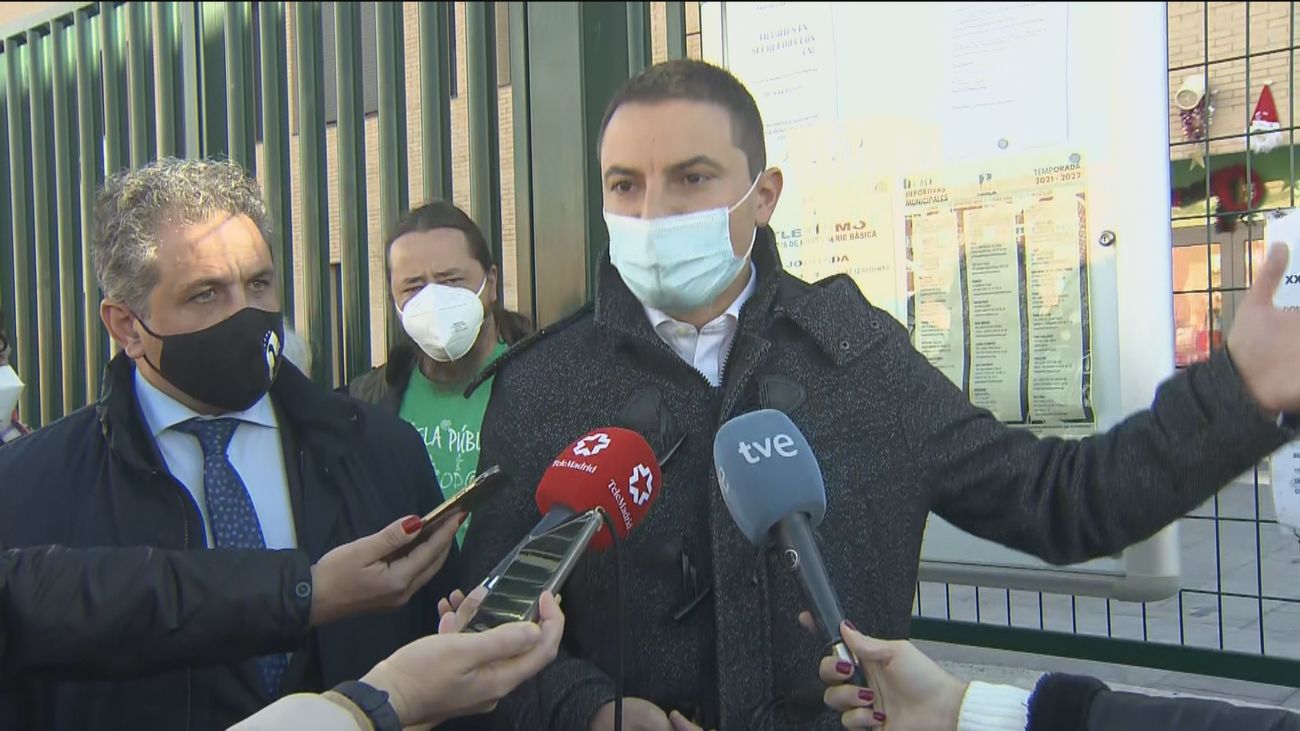 El PSOE dice que más de 250.000 niños han ido a clase sin profesor por "mala" gestión de la Comunidad