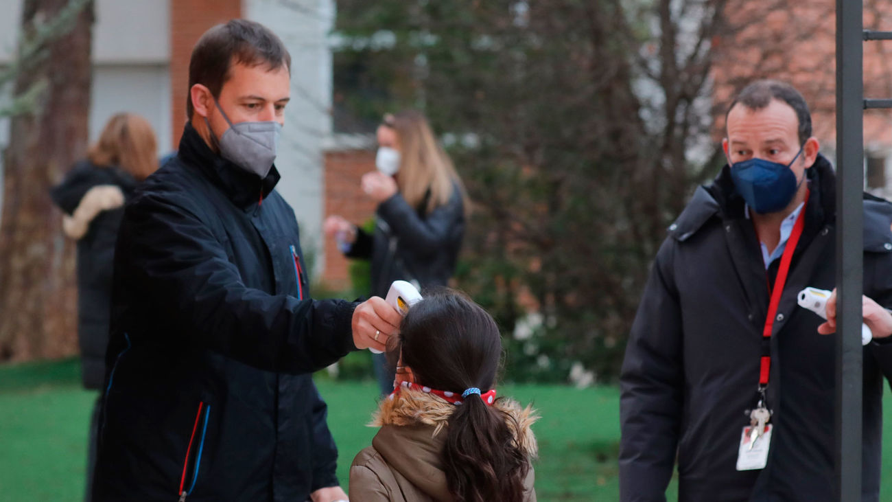 Vuelta al cole en Madrid con "cierta normalidad" y menos bajas de las esperadas