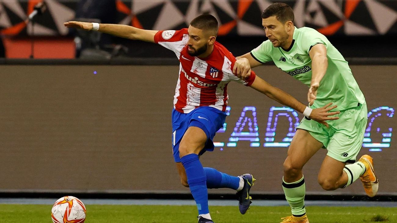 Yannick Carrasco ante el Athletic