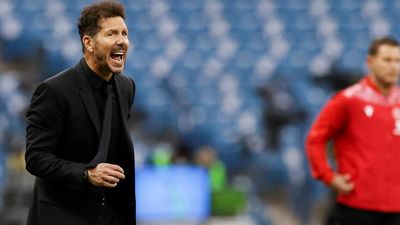 Simeone: "La falta de contundencia y agresividad nos impide jugar una final"