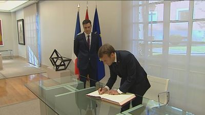 Sánchez reactiva su agenda internacional y mantiene una conversación telefónica con Macron