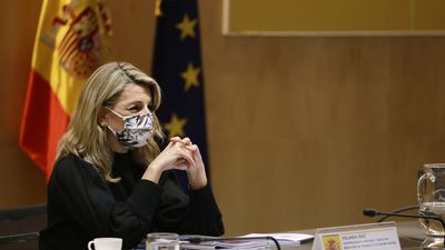Yolanda Díaz cena con Aragonés tras expresarle EH Bildu su "no" actual a la reforma laboral