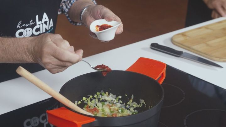 Receta de patatas con costillas y níscalos