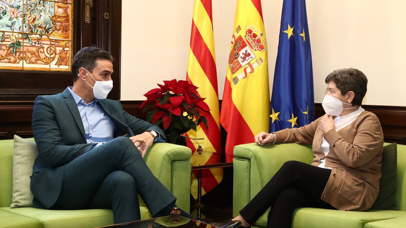 El presidente del Gobierno durante un encuentro con la delegada del Gobierno en Cataluña, Teresa Cunillera