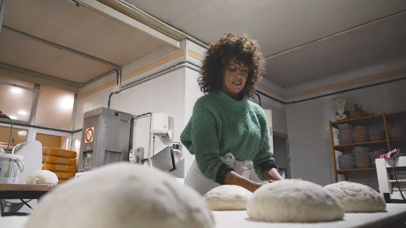 Preparamos pan casero y biológico en Miraflores de la Sierra