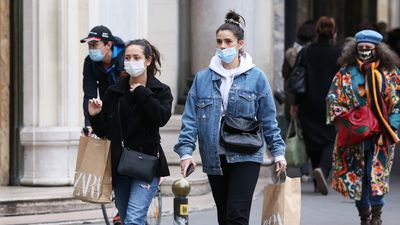 El Parlamento francés aprueba el pasaporte de vacunas